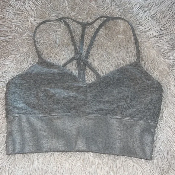 ALO Lavish sports bra - Picture 3 of 5